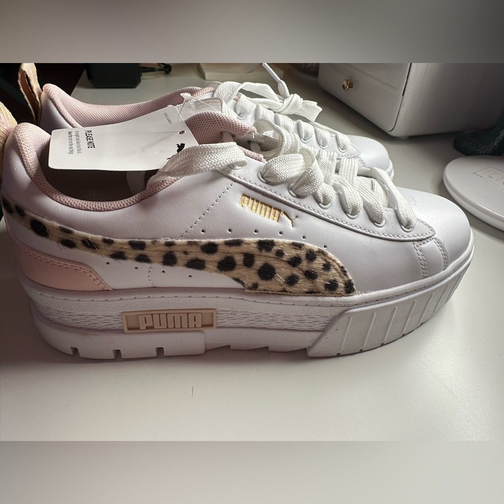 Puma Women's White and Light Pink Sneakers - Picture 2 of 11